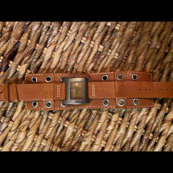 Fossil almond leather watch - Picture 2 of 2